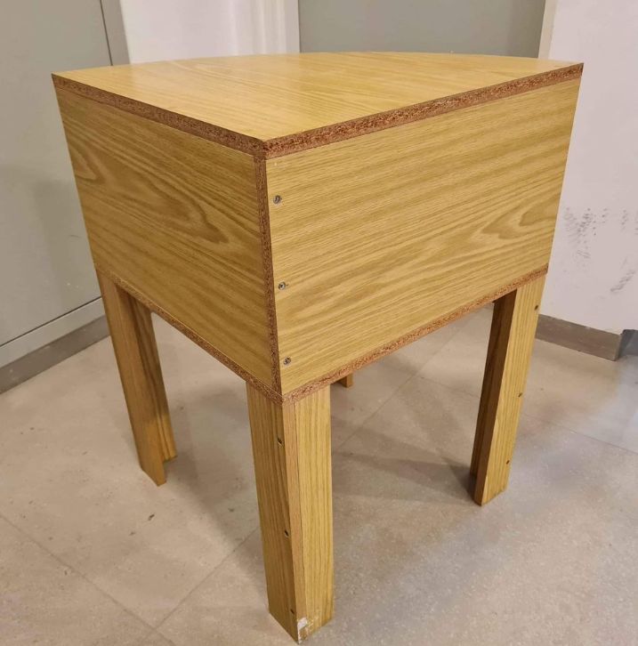 כוננית שידה כוננית שידה