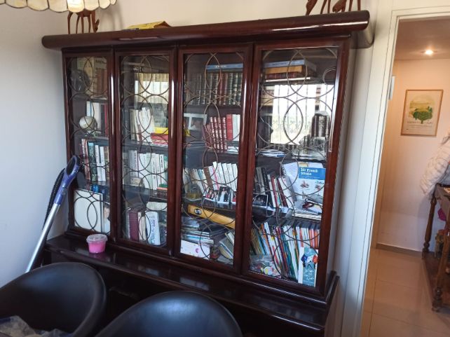 מזנון, ספרייה , שולחן כתיבה מזנון, ספרייה , שולחן כתיבה