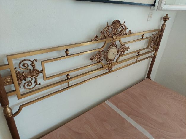 מיטה עתיקה מיטה עתיקה