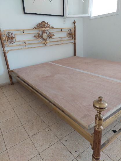 מיטה עתיקה מיטה עתיקה